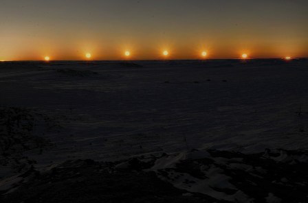 転がる太陽（連続写真）