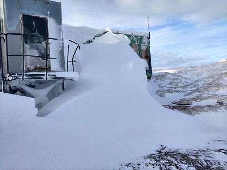 1回のブリザードで出来た雪山！