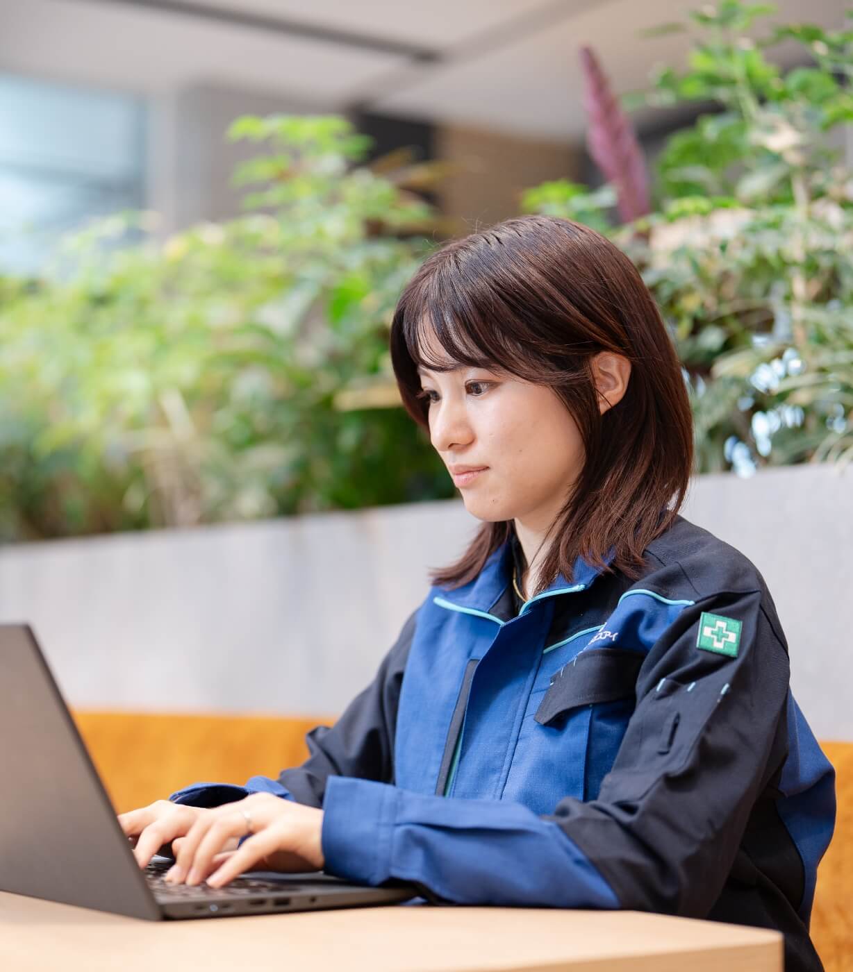 女性としてのロールモデルの近くで