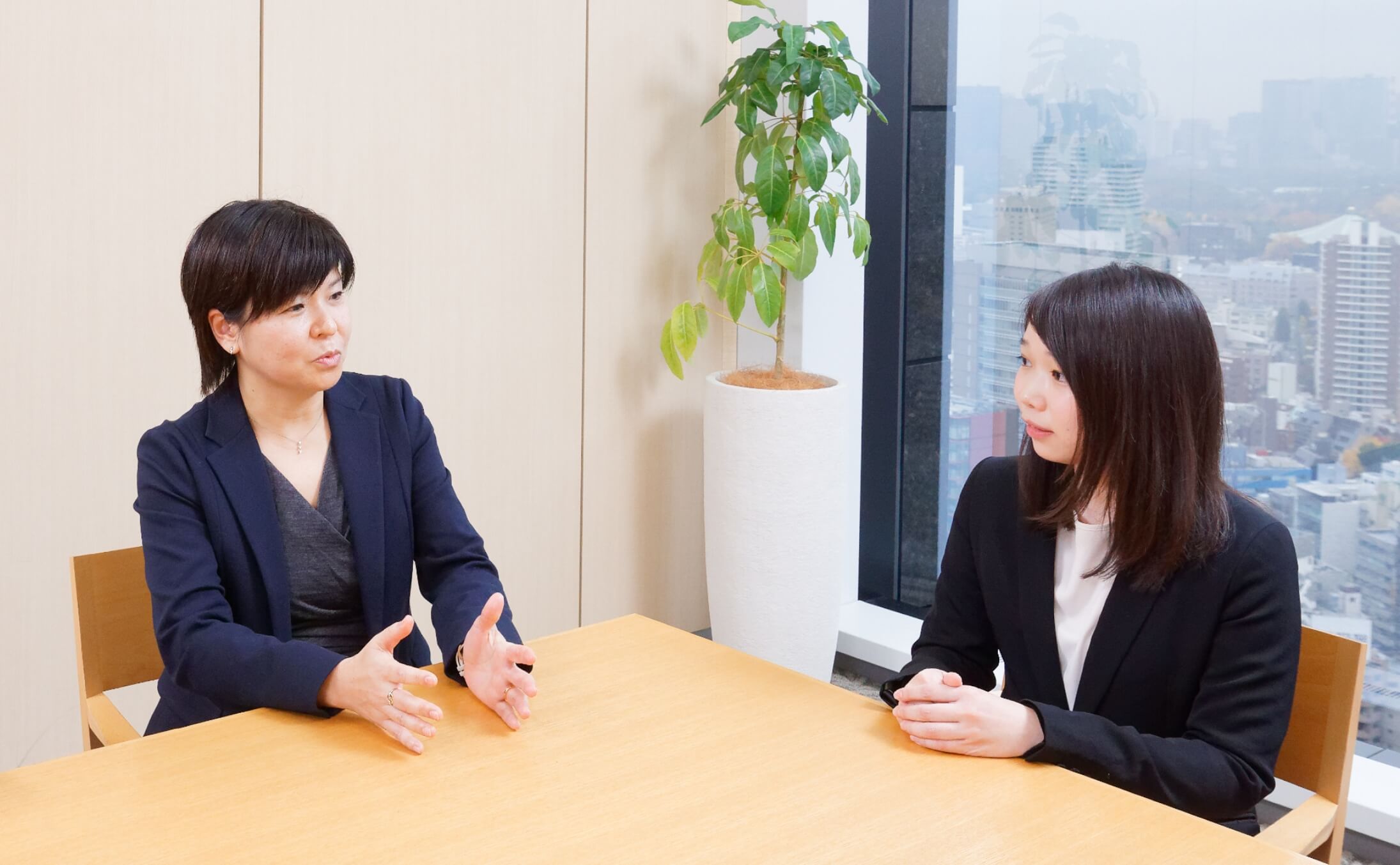 動機と決め手、そして驚きの研修とは。